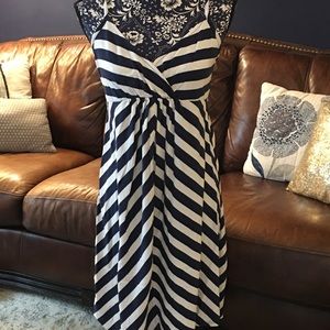 Maternity adjustable strap summer dress